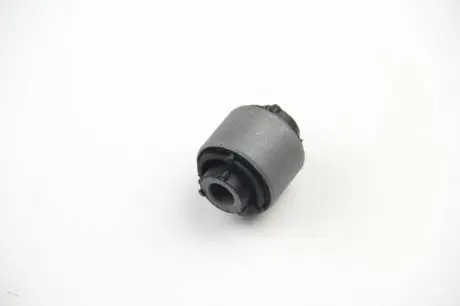 BC0251 Сайлентблок рычага (заднего/сверху) Audi A3/VW Golf V 04- (12x39x45/26.5) BC GUMA подбор по vin на Brocar