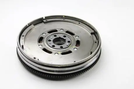 600002900 Демпфер + комплект сцепления Audi A4/A6/VW Passat 1.9 TDI 96-01 LUK підбір по vin на Brocar