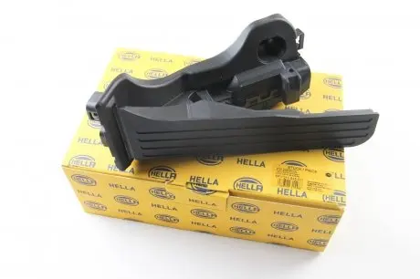 6PV010946021 Педаль газу A3/OCTAVIA/SUPERB/PASSAT 1.2-5.2 98-17 HELLA 6PV010946-021 HELLA підбір по vin на Brocar