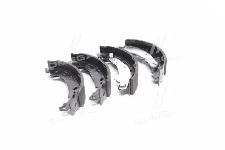 407400 Колодка торм. барабан. БЕЗ ABS RENAULT CLIO 98-, DACIA LOGAN 06-, SANDERO 08- задн. (пр-во Remsa) REMSA подбор по vin на Brocar