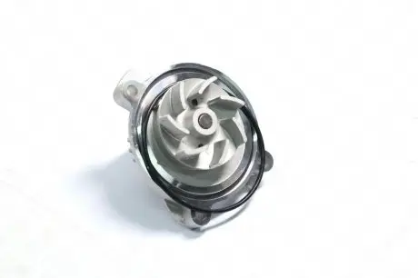 RD150165426 Насос водяний VW TRANSPORTER IV 90-06 (2.5TDI), AUDI 100, A6 90-97 (RIDER) RIDER підбір по vin на Brocar