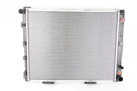 62762A Радіатор охолодження MERCEDES E-CLASS W 124 (84-) E 300 D (пр-во Nissens) NISSENS підбір по vin на Brocar