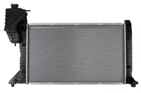 62664A Радиатор охлаждения MERCEDES SPRINTER W 901-905 (95-) (пр-во Nissens) NISSENS подбор по vin на Brocar