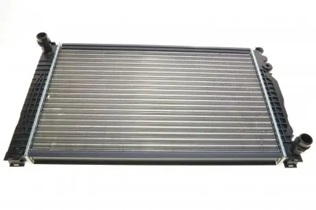 03002124 Радіатор A4/A6/PASSAT5+6 24/6/8 MT (Van Wezel) VAN WEZEL підбір по vin на Brocar