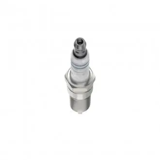 0242225668 Свеча зажигания Chrysler Grand Voyager/Voyager/Jeep Cherokee 2.4 00-08 BOSCH подбор по vin на Brocar