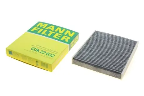 CUK22032 Фильтр салона Lexus ES/RX/UX/Toyota C-HR/Corolla/Hilux VIII/Prius/Rav4 1.2-3.5H 15- (угольный) MANN подбор по vin на Brocar
