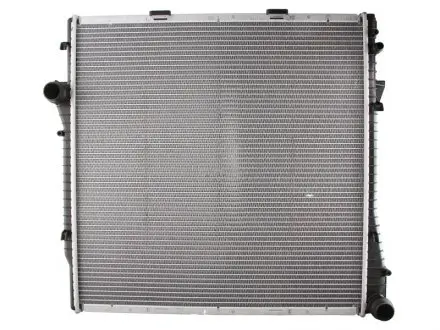 60787A Радиатор охлаждения BMW X5 E53 (00-) 3.0-4.8i (пр-во Nissens) NISSENS подбор по vin на Brocar