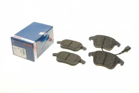 0986494372 Колодки гальмівні (передні) Audi Q3 11-18/VW Passat Tiguan 07-18/Sharan 10-(+датчик) BOSCH підбір по vin на Brocar