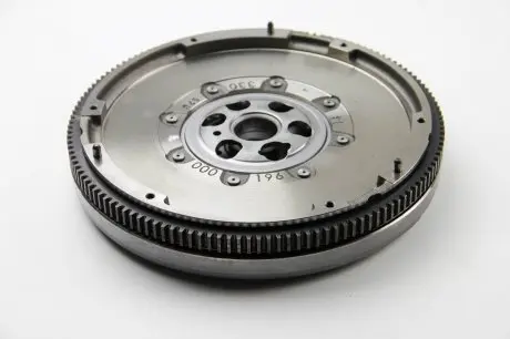 2290601059 Демпфер + комплект сцепления VW T5 1.9TDI 03-09 (62kw/63kw/75kw/77kw) SACHS підбір по vin на Brocar