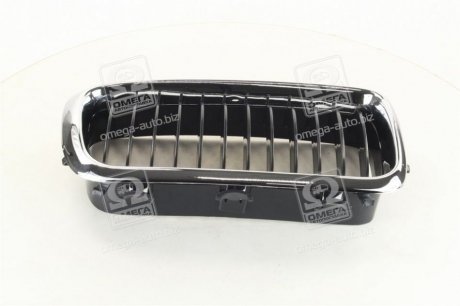 0140092912 Решітка в капоті пра. BMW 7 E38 (пр-во TEMPEST) TEMPEST підбір по vin на Brocar