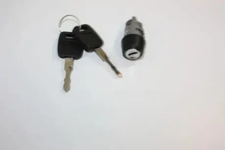 100035310 Внесок їв. замку запал. (з ключем) Audi 80 90- Audi 100 AUTOMEGA підбір по vin на Brocar
