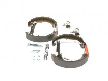 0204114652 Комплект тормозных колодок BOSCH підбір по vin на Brocar