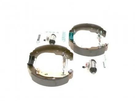0204114193 Комплект бараб.колодки+циліндр BOSCH підбір по vin на Brocar