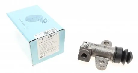 ADN13627 Циліндр зчеплення (робочий) Nissan Navara 2.5D 01- (d=17.46mm) BLUE PRINT підбір по vin на Brocar