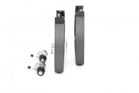 0204114635 Комплект бараб.колодки+циліндр BOSCH підбір по vin на Brocar
