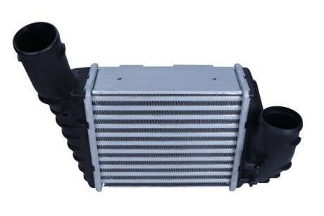 AC630018 ЯNTERCOOLER VW PASSAT/ SUPERB/ A4 2,5TDI 97- (PRAWY) MAXGEAR підбір по vin на Brocar