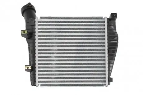 30293 Радіатор інтеркулера Audi Q7/Porsche Cayenne 4.2TDI/S4.5 02-18 NRF підбір по vin на Brocar