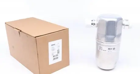 AD36000S Осушувач кондиціонера Audi A4/A6/VW Passat 1.6-4.2 87-05 MAHLE / KNECHT підбір по vin на Brocar