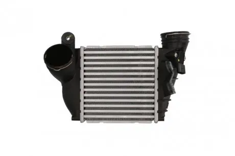 817557 Інтеркулер VALEO підбір по vin на Brocar