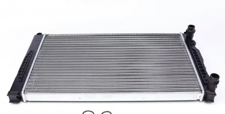 CR647000S Радіатор охолодження Audi A6/VW Passat 1.9TDI 97- (МКПП) (632x385x32) MAHLE / KNECHT підбір по vin на Brocar