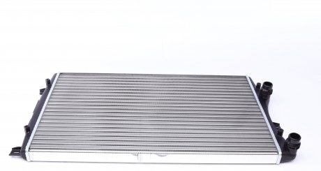 CR761000S Радиатор охлаждения VW Caddy 1.9TDI/1.2TSI 03- (МКПП) (650x416x34) MAHLE / KNECHT подбор по vin на Brocar