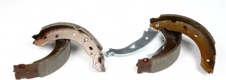 16145330000 Колодки тормозные (задние) Peugeot 106/206/306/Renault Clio/Laguna (барабанные) (203x39) (Lucas) MEYLE подбор по vin на Brocar