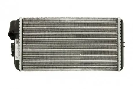 72035 Радіатор пічки MB Vario (512D-816D) 96- 317x175x42 (d=22) NISSENS підбір по vin на Brocar