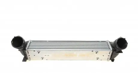 818553 Радіатор інтеркулера BMW 1 (E81/E82/E87/E88)/3 (E90/E91)/X1 (E84) 2.0 04-15 VALEO підбір по vin на Brocar