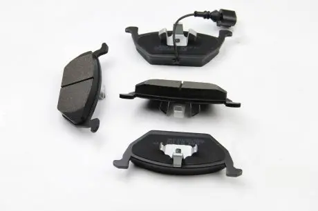 BP2848 Тормозные колодки перед. Caddy III/Golf V/Octavia/A3 03- (с датчиком) BREMSI подбор по vin на Brocar