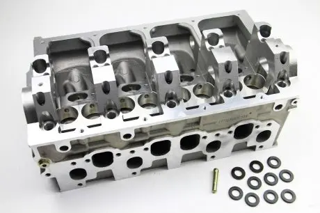 BSG90110002 Головка блоку циліндрів T5 1.9TDI 03-/Caddy 1.9TDI/2.0SDI/TDI 04- BSG підбір по vin на Brocar