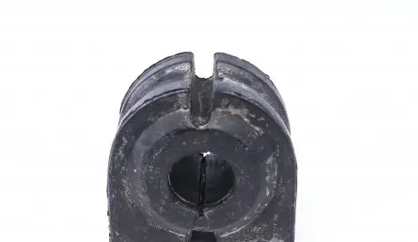 0831130 Втулка стабилизатора (переднего) BMW 5 (E60/E61) 01- (d=24.6mm) TRUCKTEC підбір по vin на Brocar