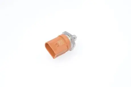 0261545050 Датчик тиску палива VW T5/6 2.0 TSI 11- (Постачання недоступне) BOSCH підбір по vin на Brocar