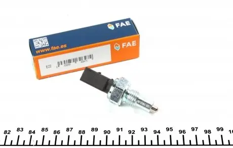 41303 Датчик увімкнення заднього ходу VW Passat/Audi A4/A6/A8 98- (M14x1.5) FAE підбір по vin на Brocar