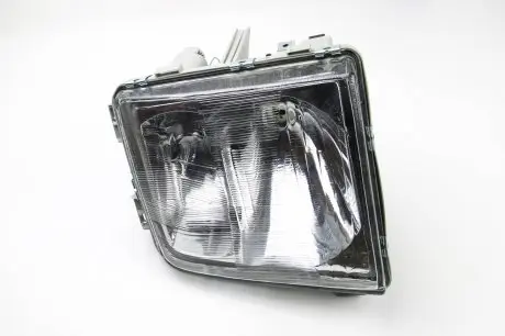 BSG90800002 Фара LT 96-06 Л. BSG підбір по vin на Brocar