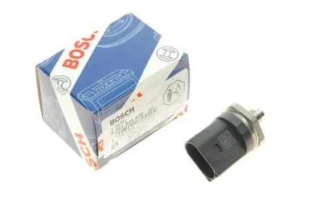 0261545026 Датчик давления топлива VW Caddy/Touran 2.0EcoFuel 06-15 BOSCH подбор по vin на Brocar