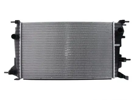 637616 Радіатор, охолодження двигуна NISSENS підбір по vin на Brocar