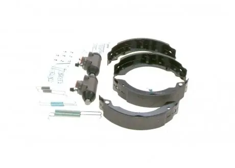 0204113735 Комплект тормозных колодок BOSCH підбір по vin на Brocar