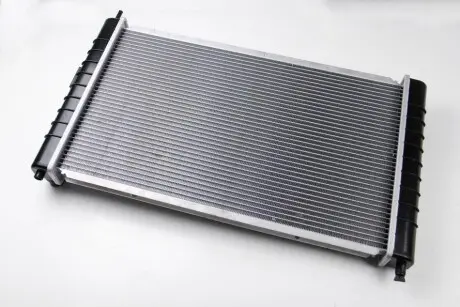 D7ME007TT Радиатор охлаждения MB 609/709 THERMOTEC подбор по vin на Brocar