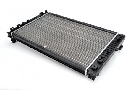 D7W052TT Радиатор (Nissens) Audi A4/A6,VW Passat THERMOTEC підбір по vin на Brocar
