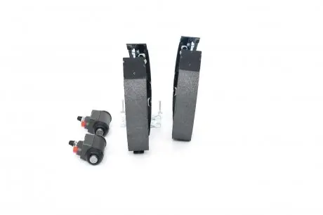 0204114644 Комплект тормозных колодок BOSCH підбір по vin на Brocar