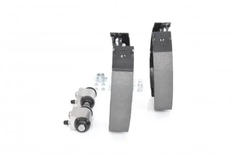 0204114605 Комплект гальмівних колодок BOSCH підбір по vin на Brocar