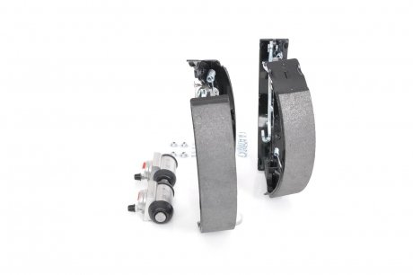 0204114896 Комплект тормозных колодок BOSCH подбор по vin на Brocar