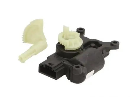715279 Моторчик заслонки печки Audi A3/Q3/Skoda Octavia/VW Golf VII/Passat 12- VALEO подбор по vin на Brocar