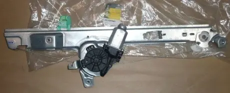 8200646840 Подъемное устройство для окон 8200646840 RENAULT RENAULT подбор по vin на Brocar