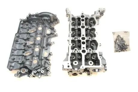110415059R Головка блоку двигуна (Вир-во RENAULT) RENAULT підбір по vin на Brocar