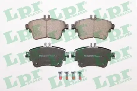 05P1780 Комплект тормозных колодок, дисковый тормоз 05P1780 LPR LPR подбор по vin на Brocar