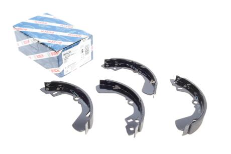 0986487436 Колодки тормозные (задние) Daihatsu Charade 88-92/Suzuki Liana/Swift 89-(барабанные) (200x32) BOSCH підбір по vin на Brocar