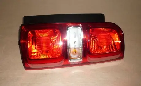9808243080 Ліхтар задній PEUGEOT/CITROEN підбір по vin на Brocar