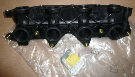 8200684323 Колектор впускний RENAULT підбір по vin на Brocar