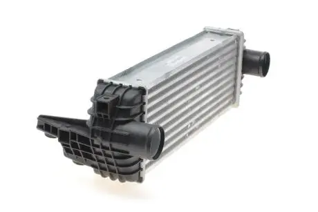 818607 Радіатор інтеркулера Ford Transit 1.8 TDCi/DI 02-13 VALEO підбір по vin на Brocar